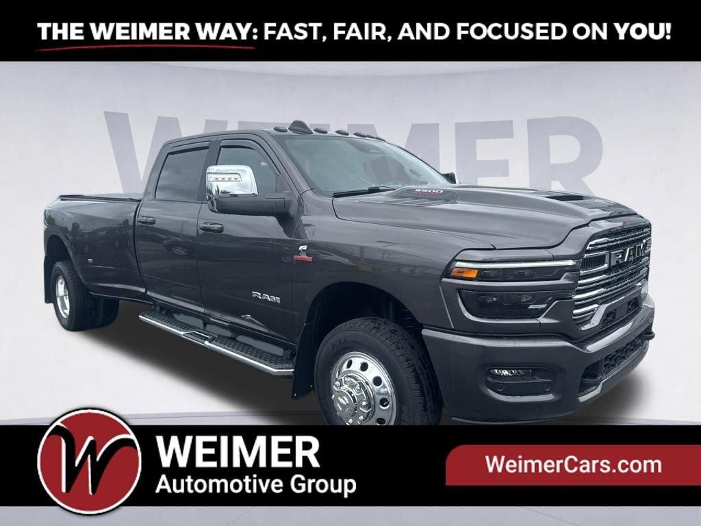 Used 2025 RAM 3500 Laramie w/ Sport Appearance Package AWD/4WD image 3