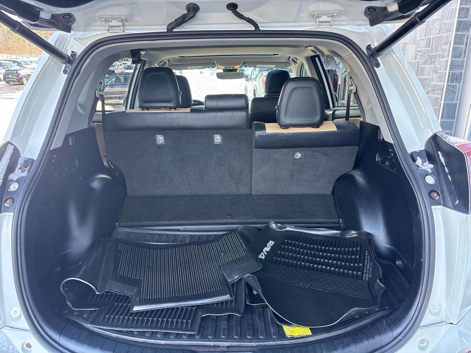 Used 2018 Toyota RAV4 Limited image 11