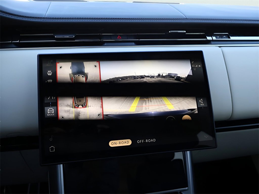 Used 2024 Land Rover Range Rover Long Wheelbase SE image 23