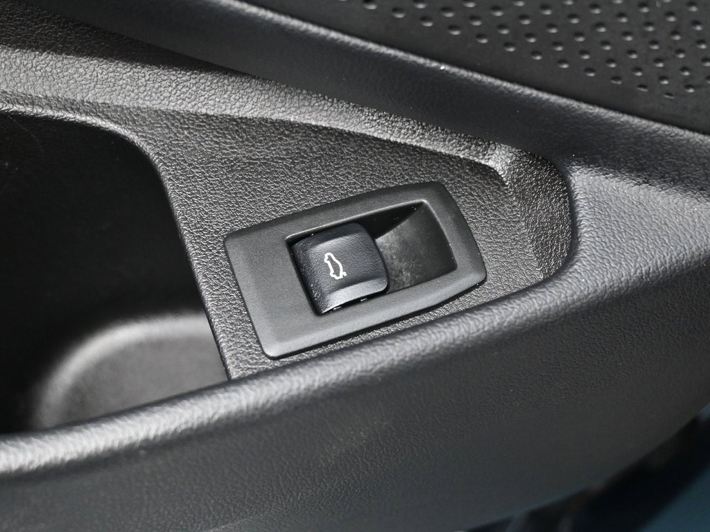 Used 2021 BMW 330i xDrive Sedan w/ Convenience Package image 25