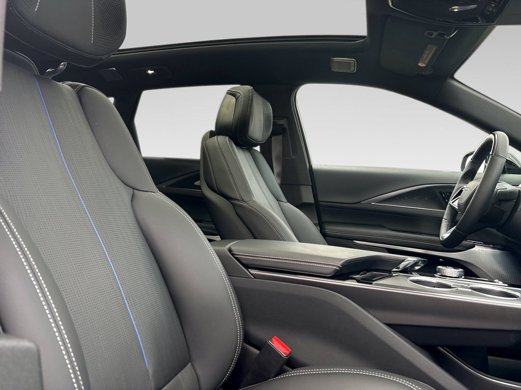 New 2026 Cadillac Lyriq V image 13