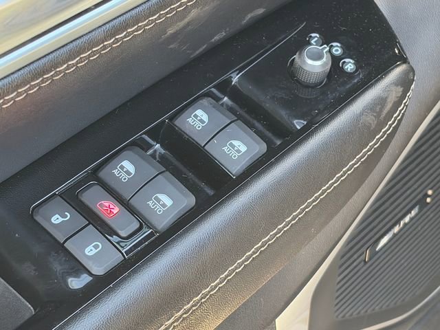 Used 2024 Jeep Wagoneer Series II image 16