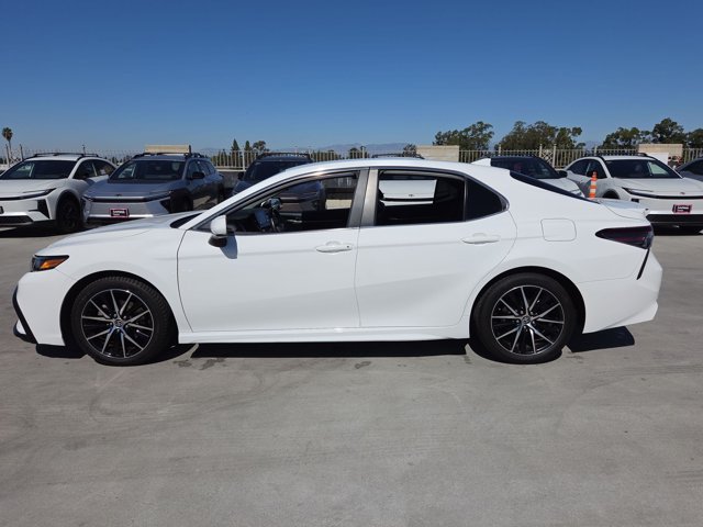 Used 2021 Toyota Camry SE w/ Carpet Mat Package (TMS) FWD image 9