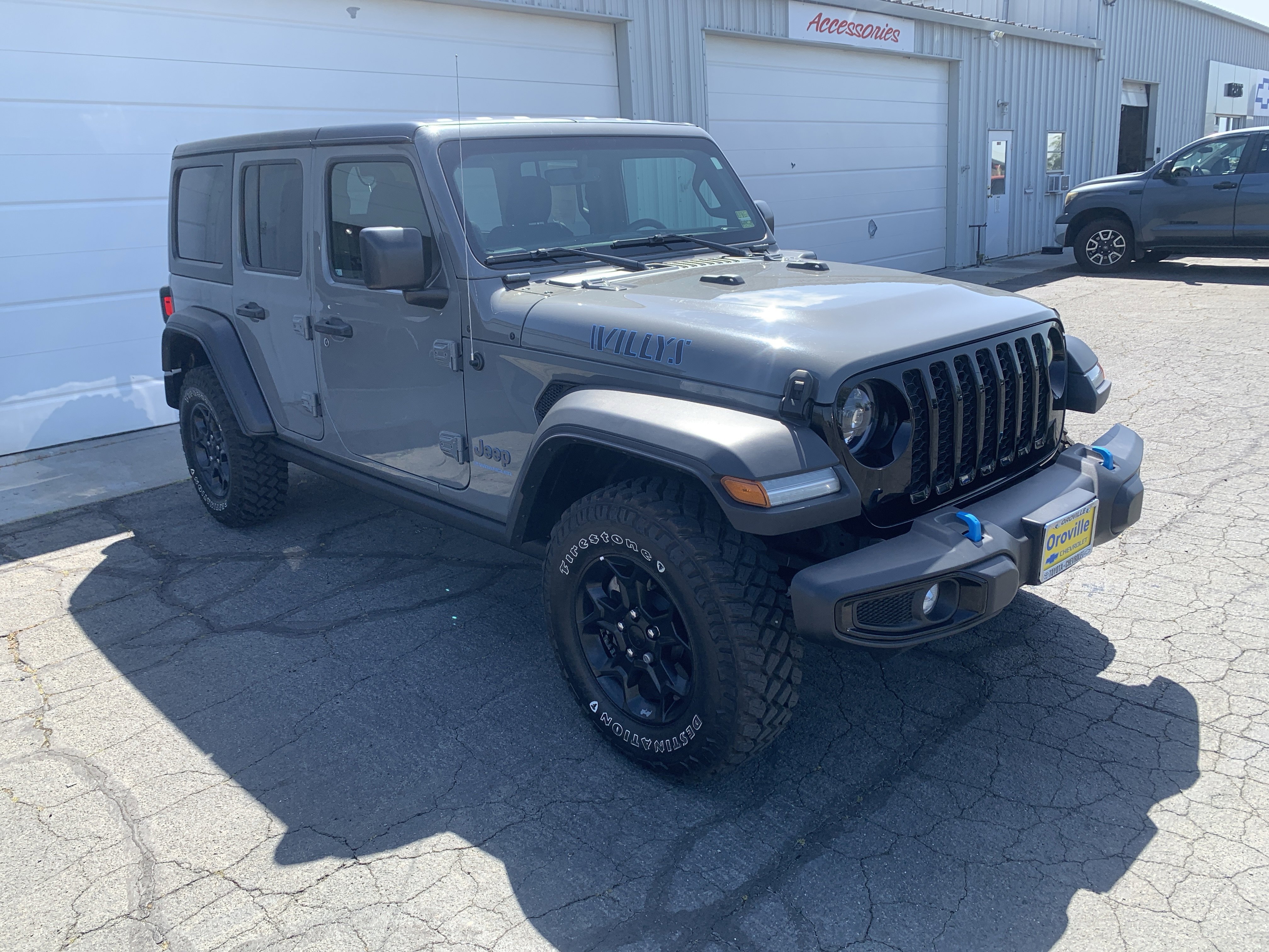 Used 2023 Jeep Wrangler Unlimited w/ 8.4" Radio Group AWD/4WD image 7