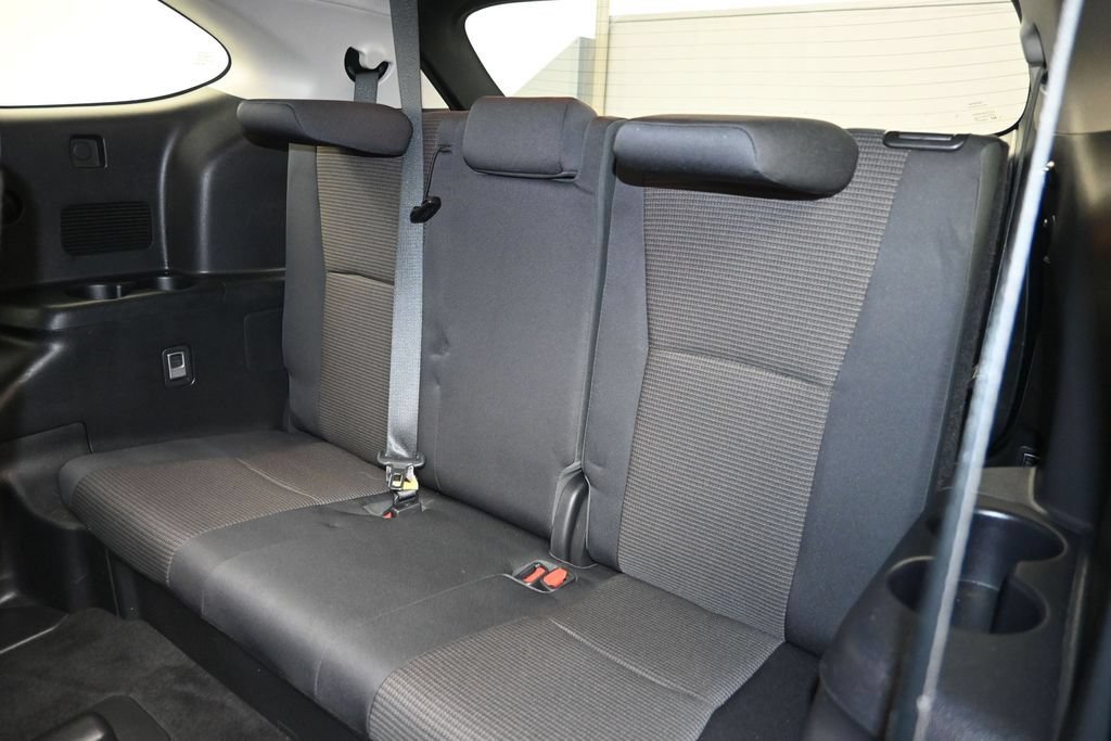 Used 2023 Toyota Highlander LE AWD/4WD image 22