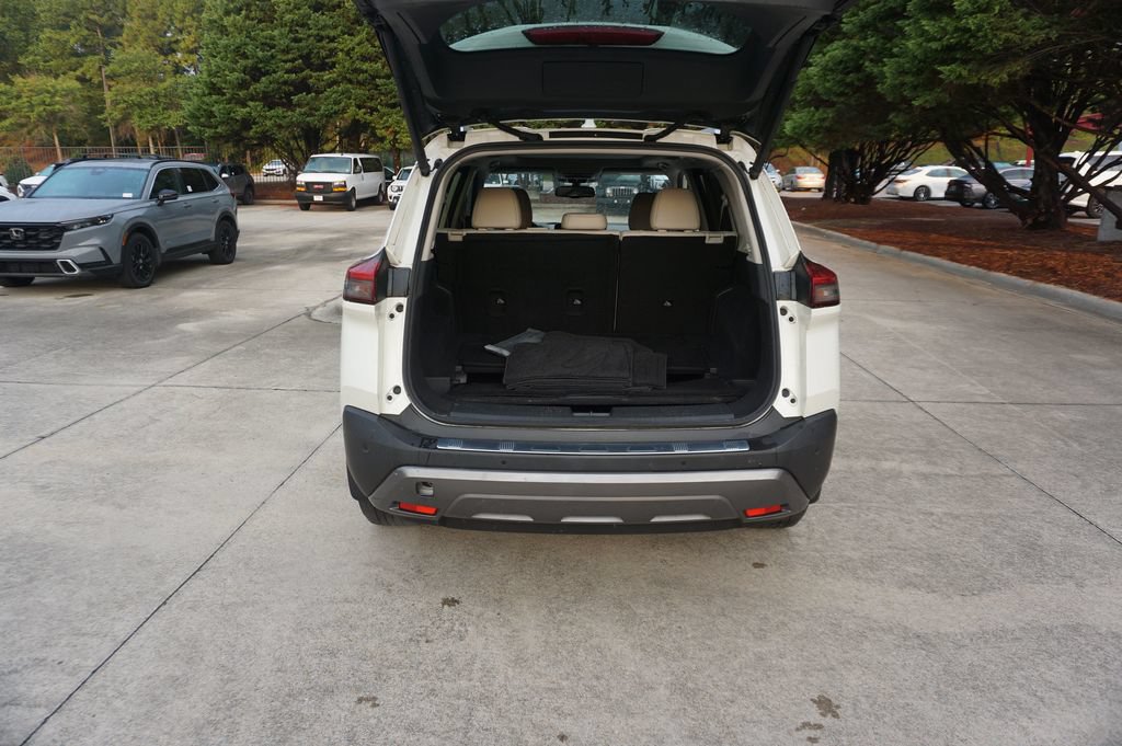 Used 2023 Nissan Rogue SL w/ SL Premium Package FWD image 16