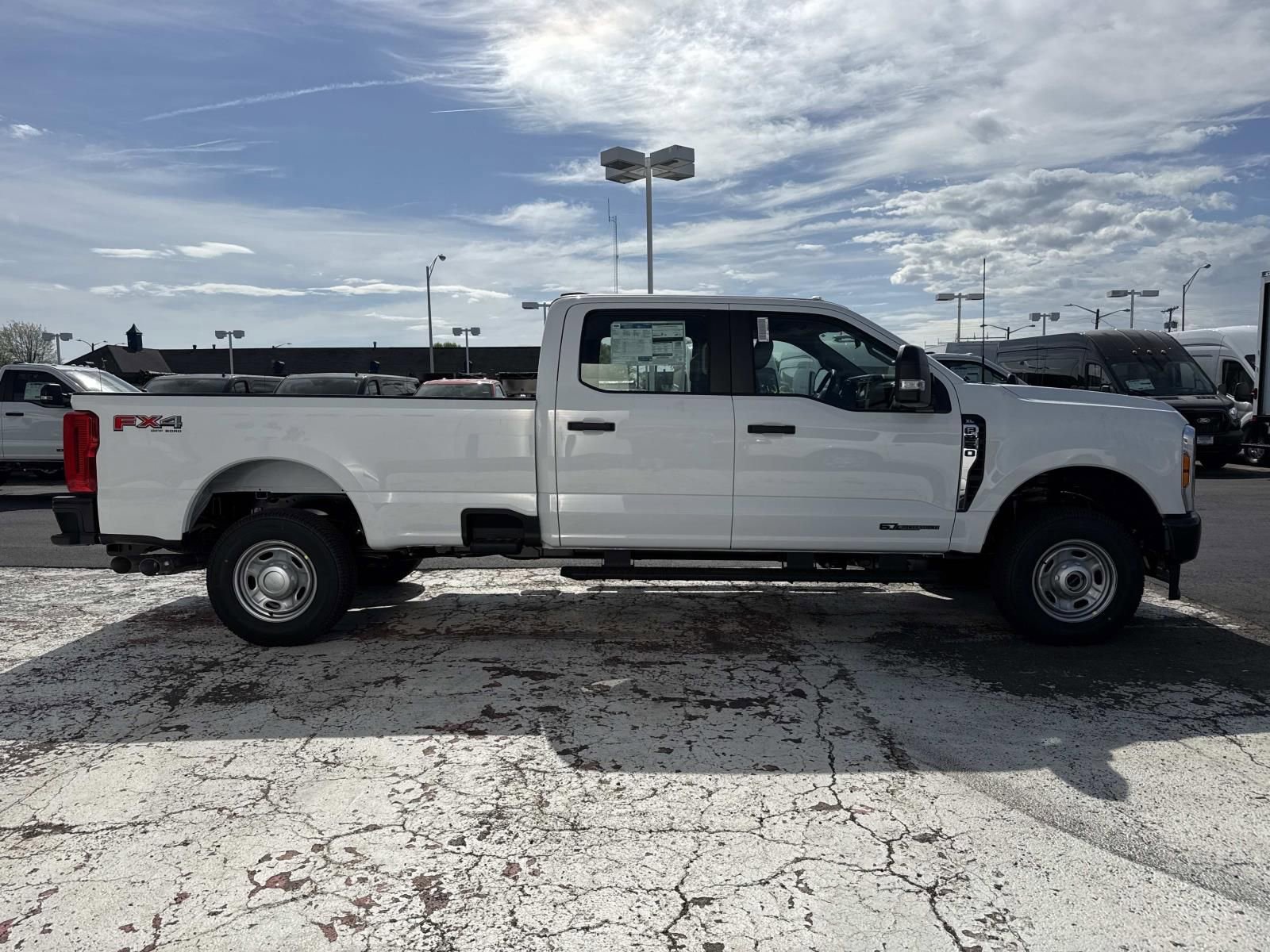 New 2026 Ford F250 4x4 Crew Cab Super Duty image 2