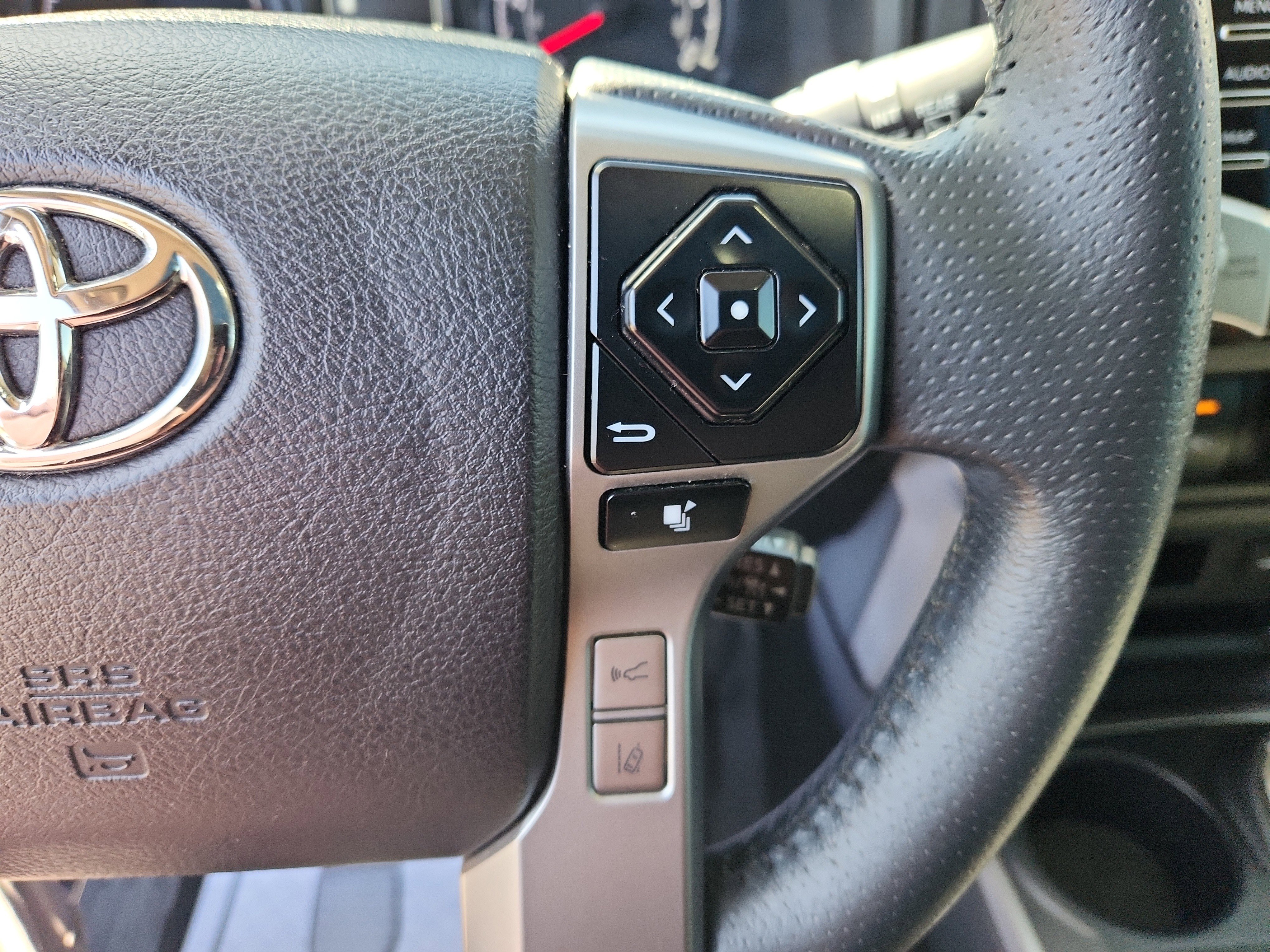 Used 2022 Toyota 4Runner SR5 Premium w/ Moonroof Package image 29