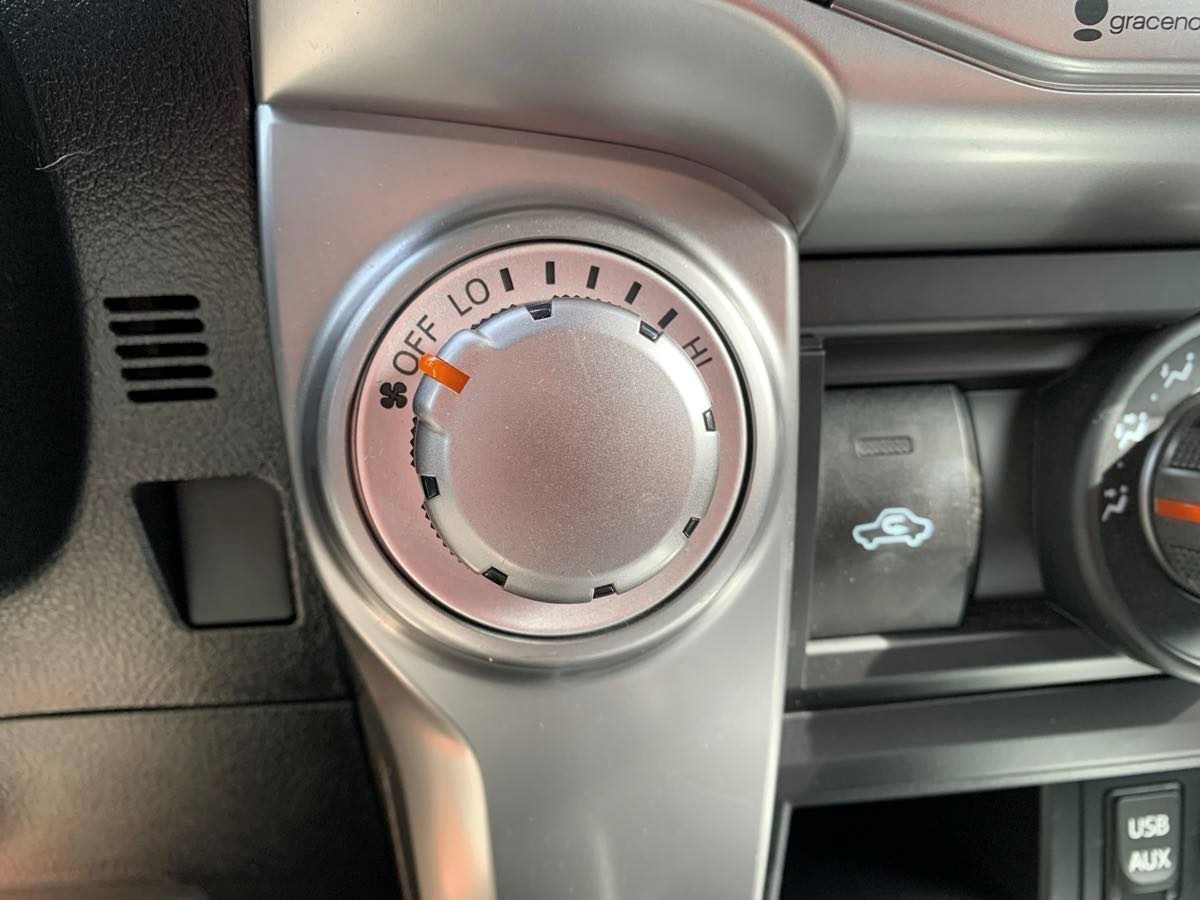 Used 2017 Toyota 4Runner SR5 AWD/4WD image 26