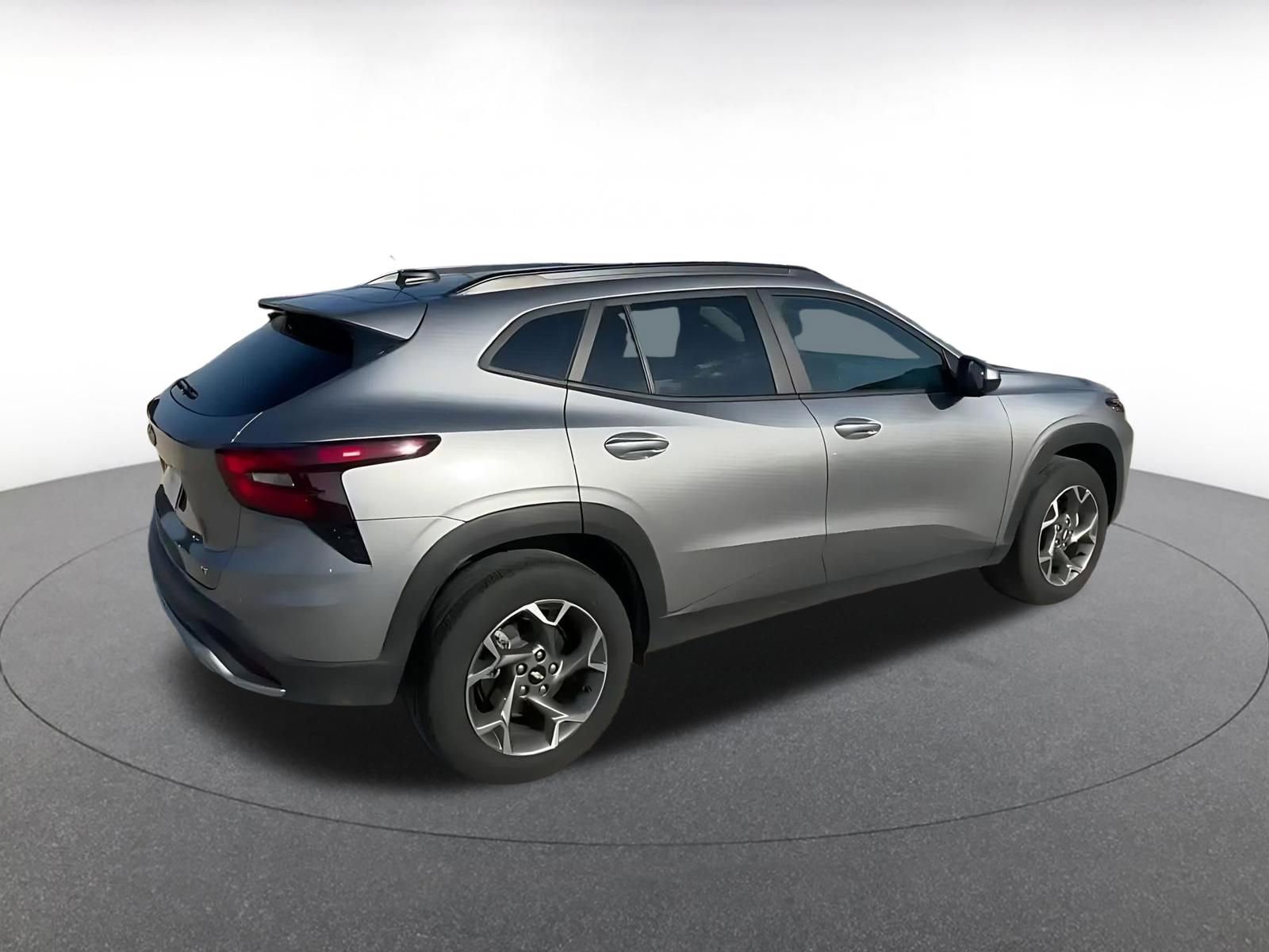 Used 2025 Chevrolet Trax LT image 15