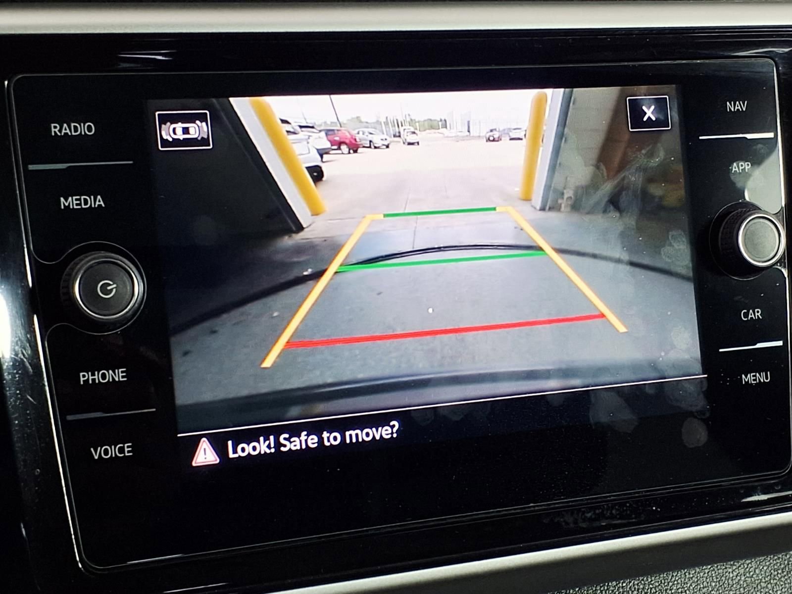 Used 2021 Volkswagen Atlas Cross Sport SEL R-Line w/ Cross Sport MDO Package image 24