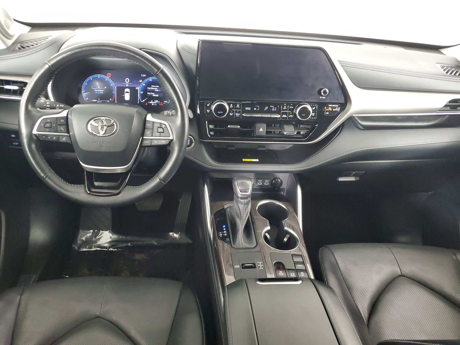 Used 2023 Toyota Highlander Limited image 49