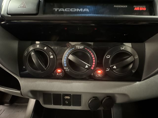 Used 2015 Toyota Tacoma PreRunner w/ SR5 Package RWD image 31