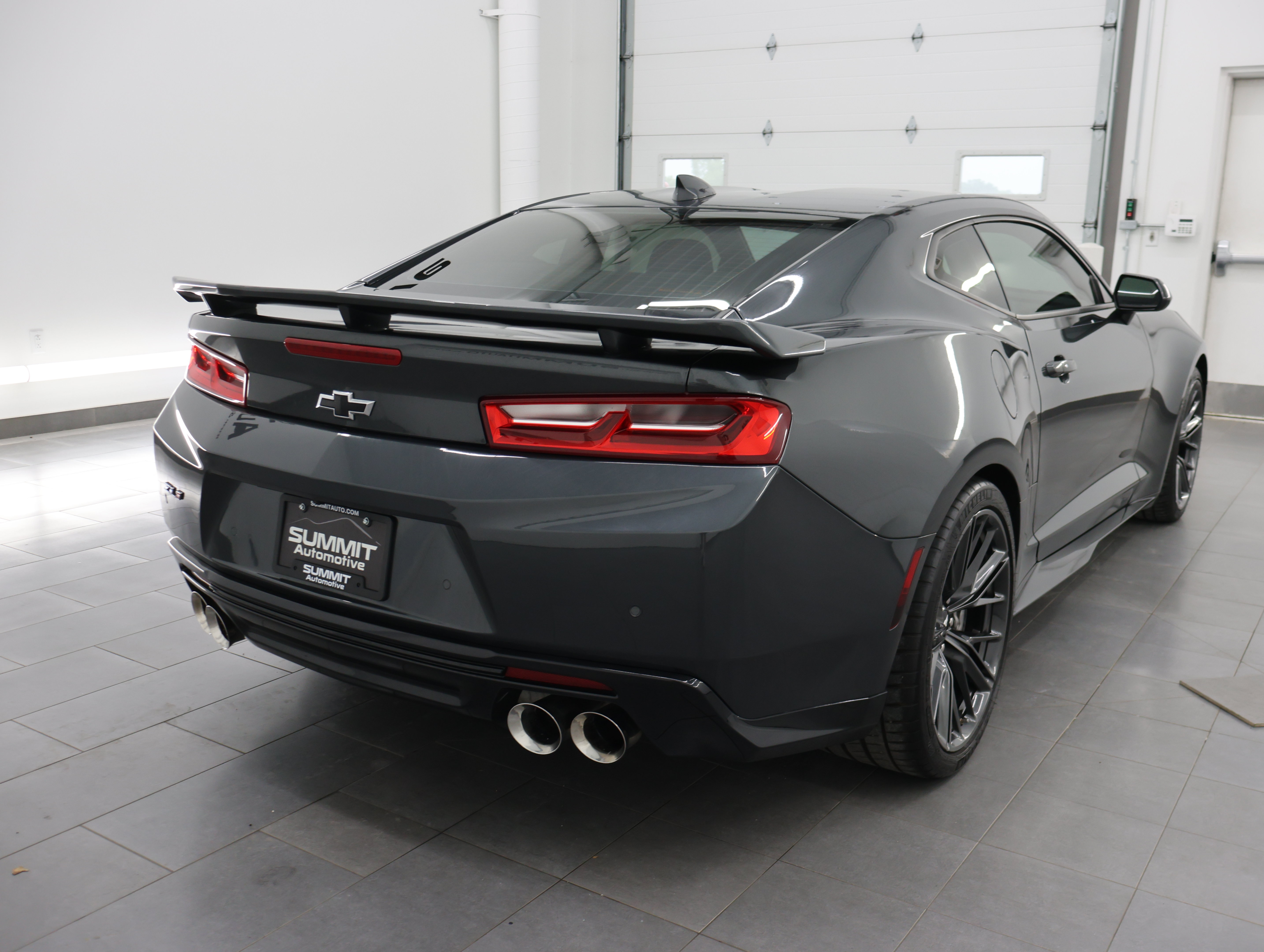 Used 2017 Chevrolet Camaro ZL1 RWD image 5