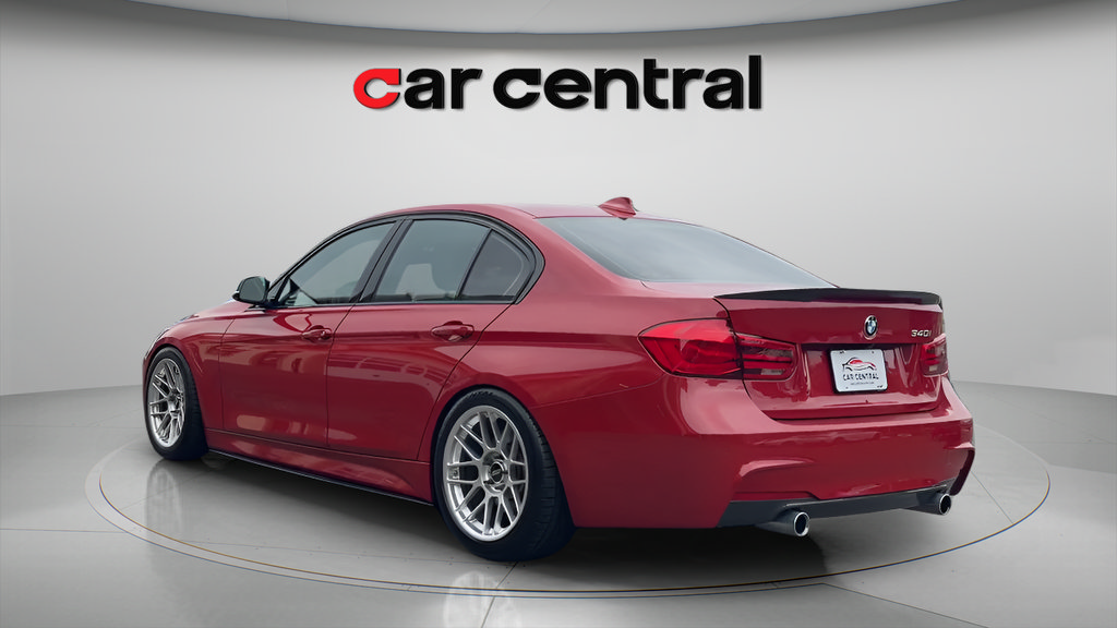 Used 2017 BMW 340i xDrive Sedan AWD/4WD image 3