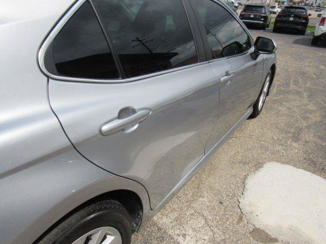 Used 2023 Toyota Camry LE FWD image 13