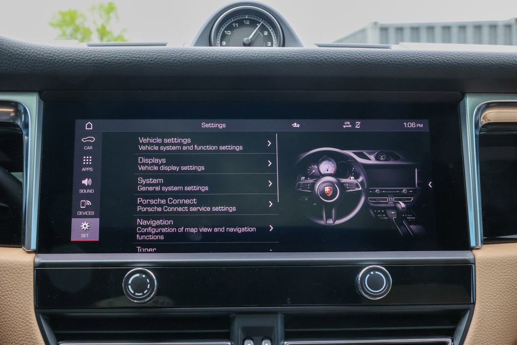 Certified 2023 Porsche Macan Turbo AWD/4WD image 35