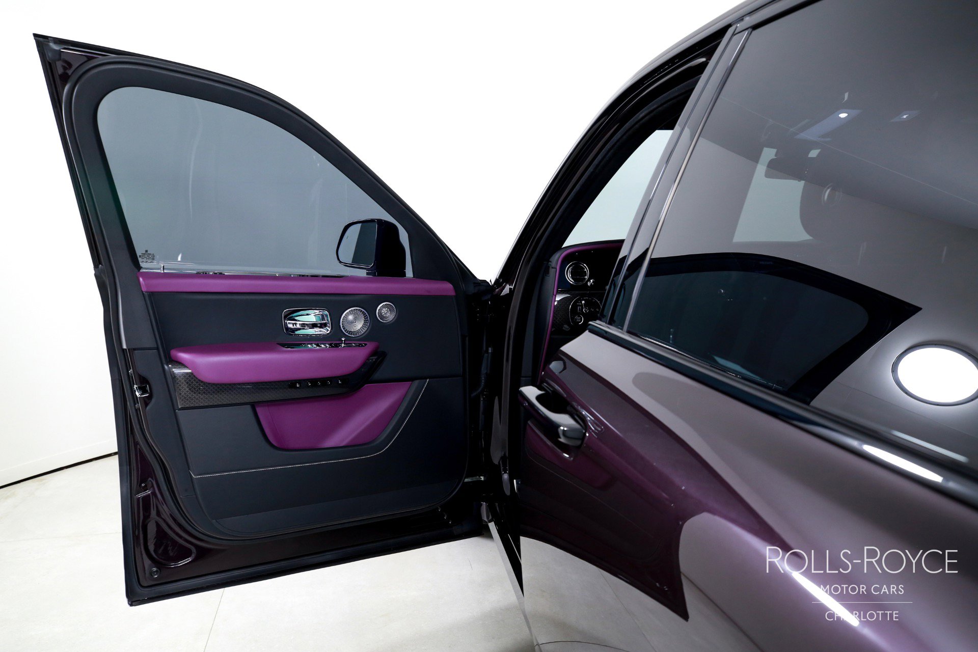 Certified 2025 Rolls-Royce Cullinan Black Badge image 11