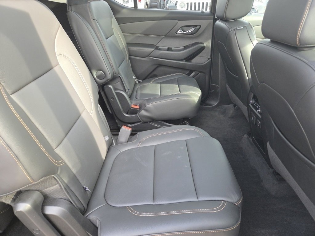 Used 2020 Chevrolet Traverse LT w/ LT Premium Package image 5