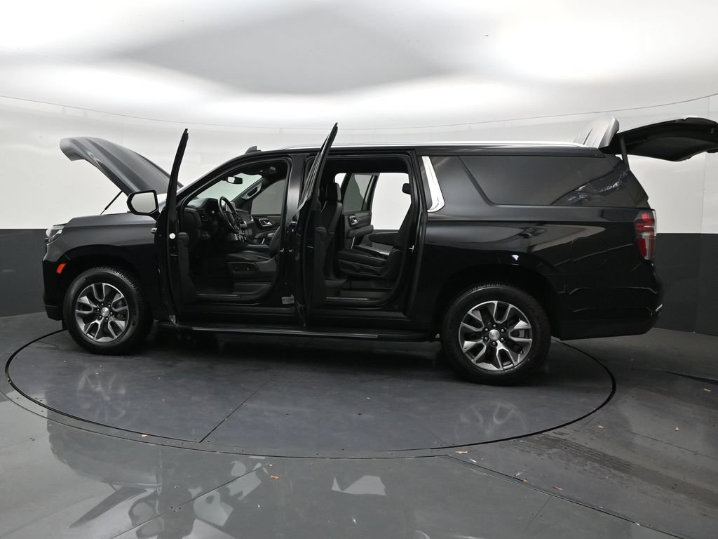 Used 2021 Chevrolet Suburban LT AWD/4WD image 29