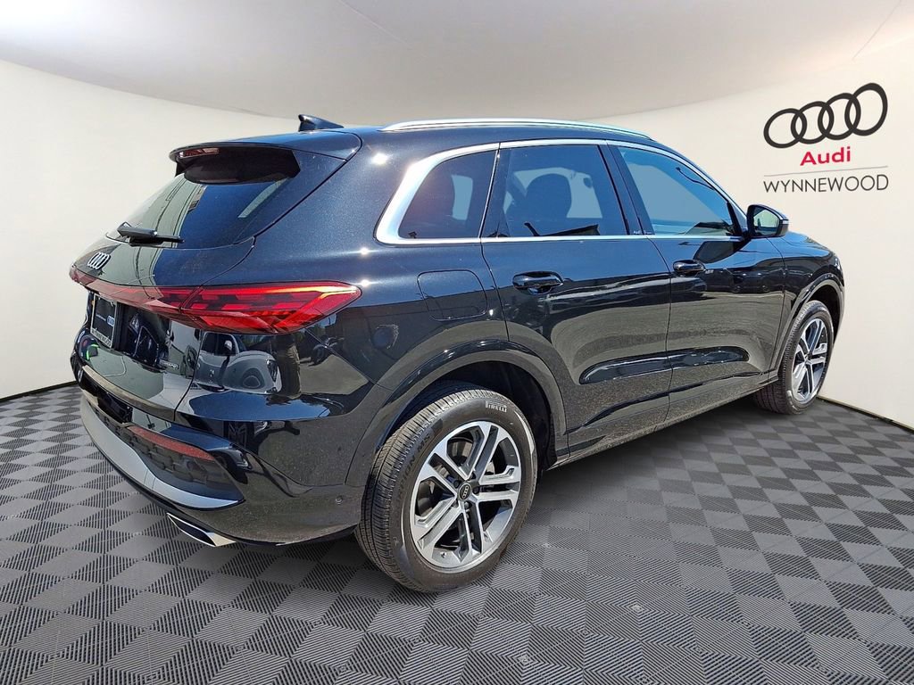 Certified 2025 Audi Q5 Premium w/ Convenience Package AWD/4WD image 6