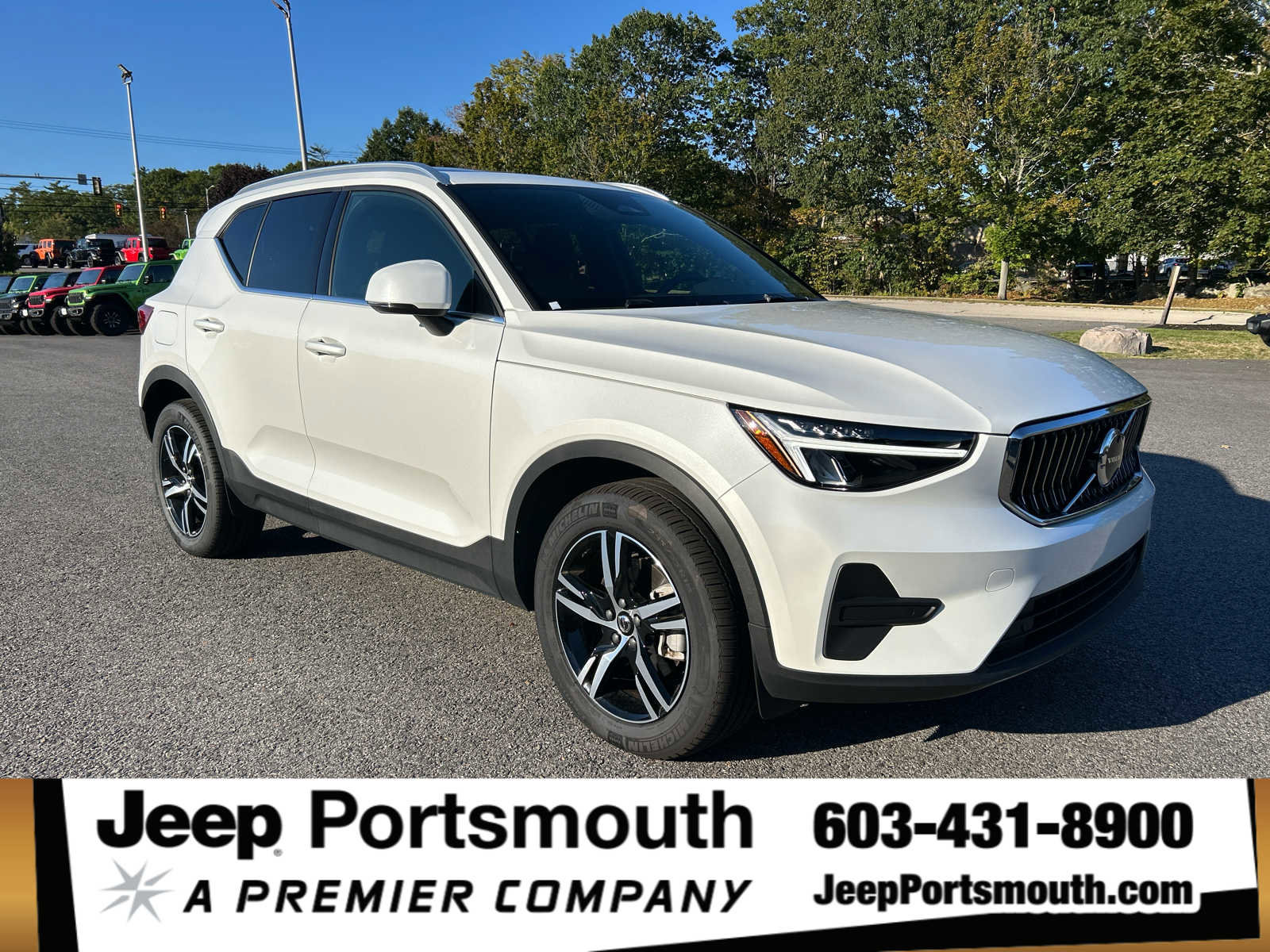 Used 2025 Volvo XC40 B5 Core