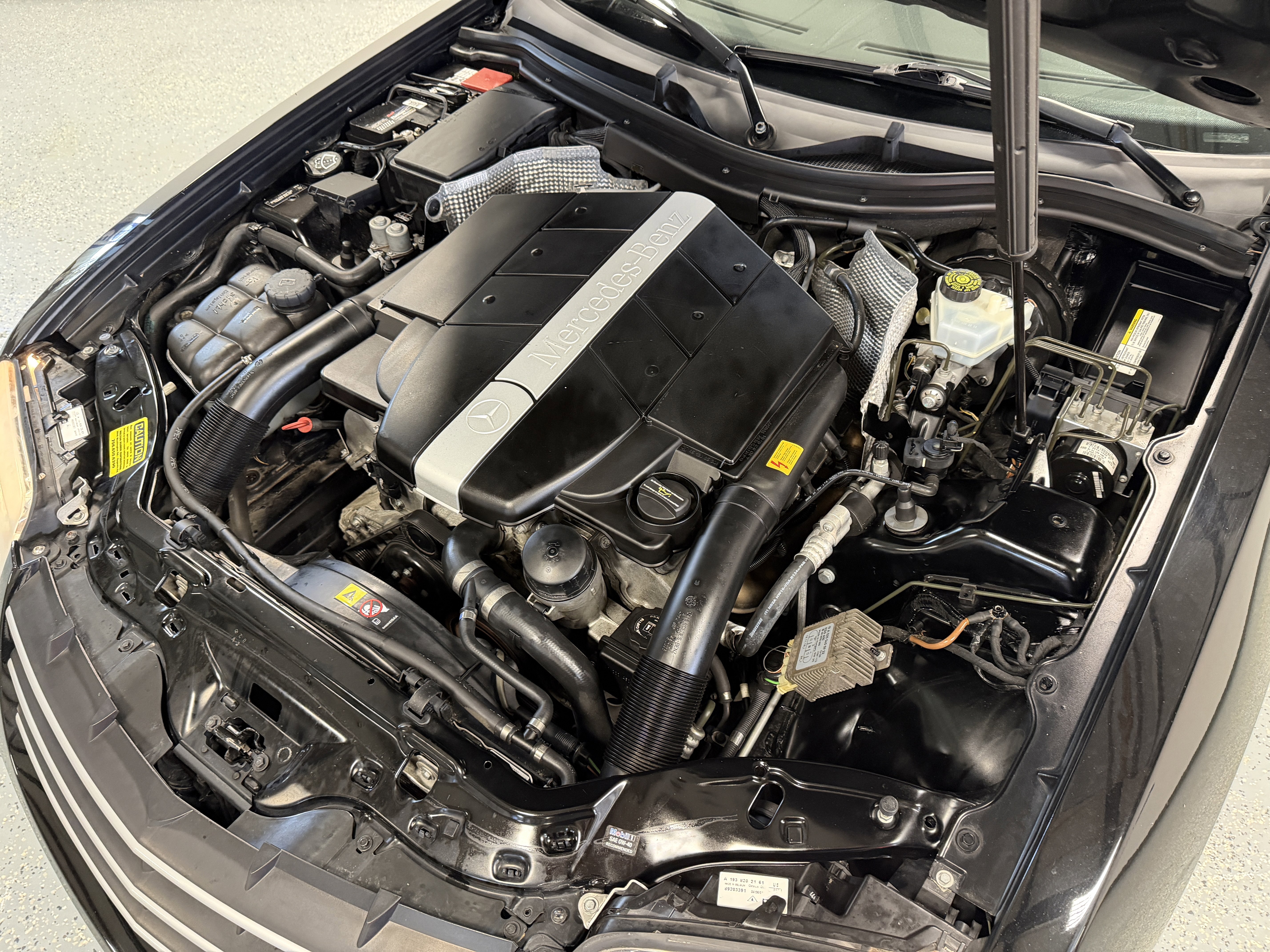 Used 2007 Chrysler Crossfire Coupe image 28