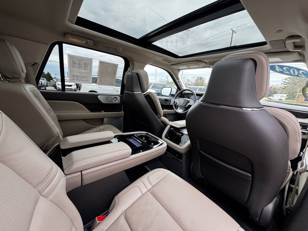 Used 2024 Lincoln Navigator L Reserve w/ Equipment Group 201A AWD/4WD image 36