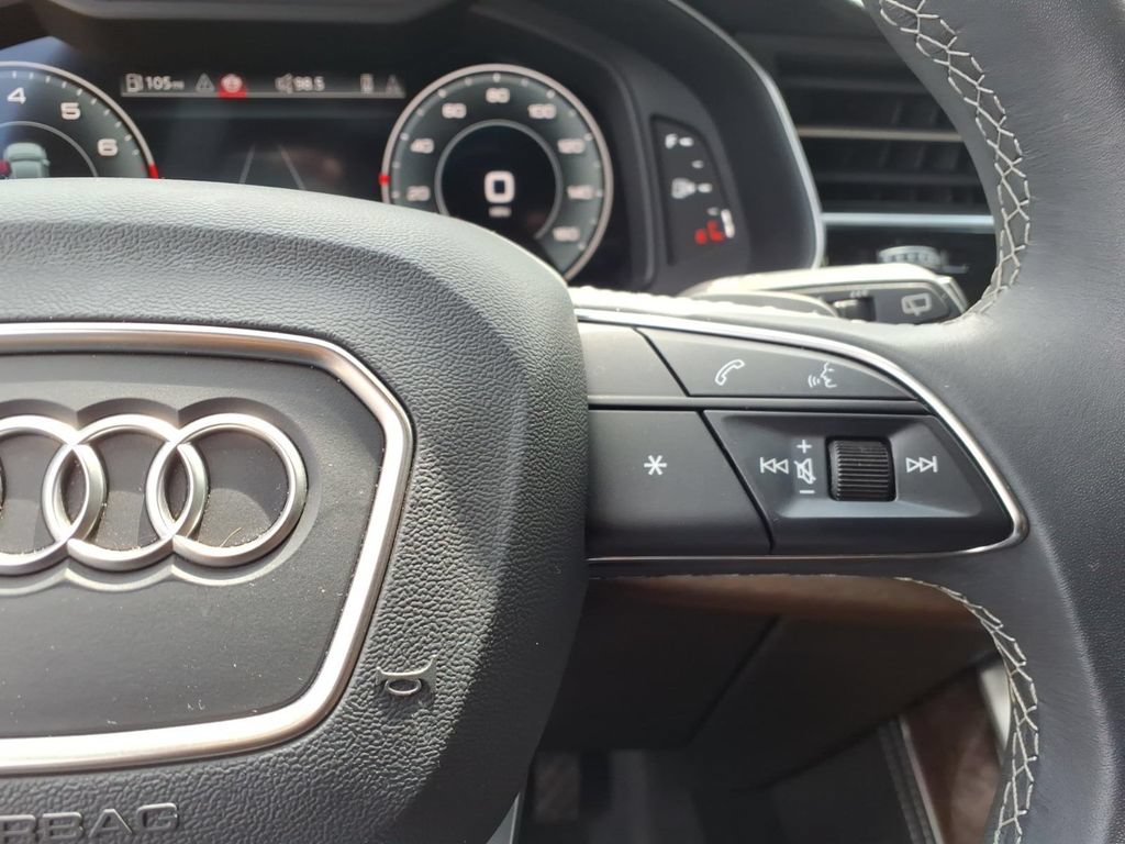 Used 2024 Audi Q8 Premium Plus AWD/4WD image 22