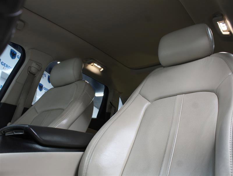 Used 2016 Lincoln MKX Reserve w/ Technology Package image 8
