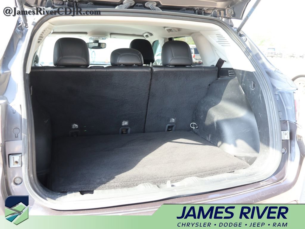 Used 2019 Jeep Compass Latitude w/ Cold Weather Group image 18