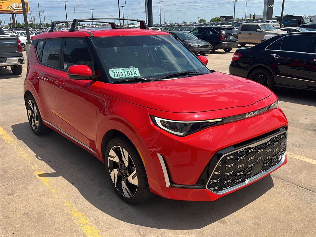Used 2025 Kia Soul GT-Line w/ GT-Line Technology Package FWD image 1