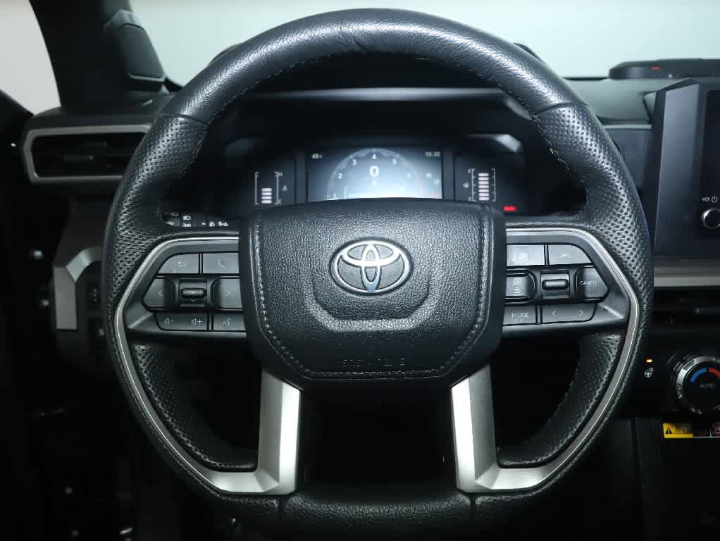Certified 2024 Toyota Tacoma SR5 AWD/4WD image 20