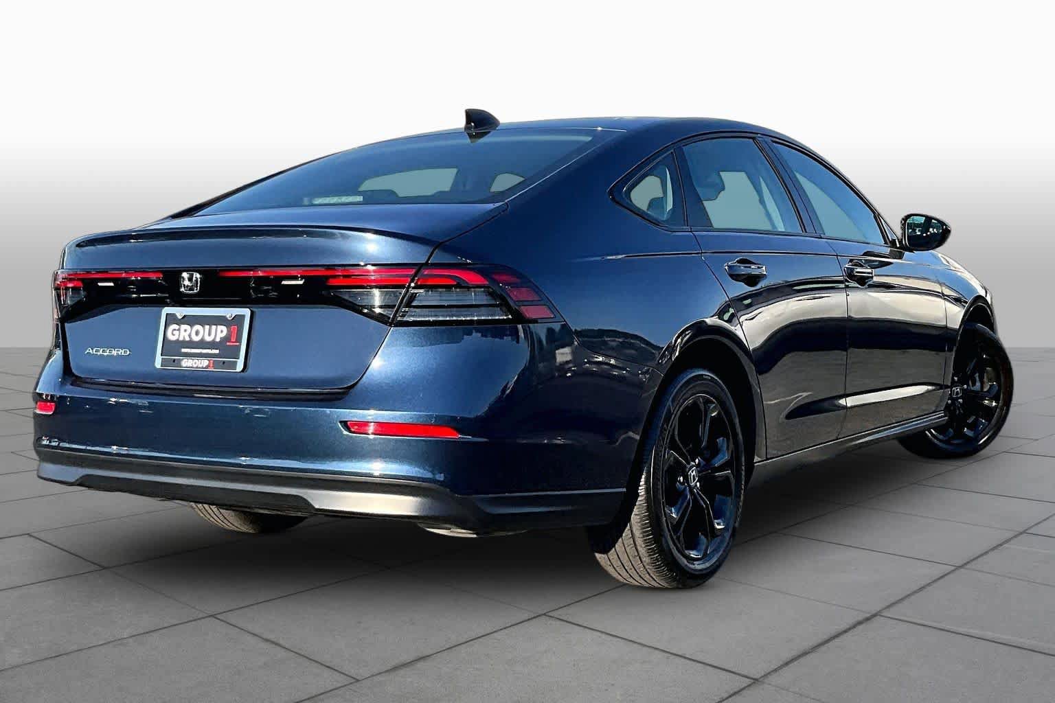 Used 2025 Honda Accord SE image 12