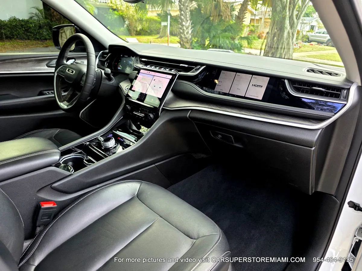 Used 2022 Jeep Grand Cherokee Limited 4xe image 44