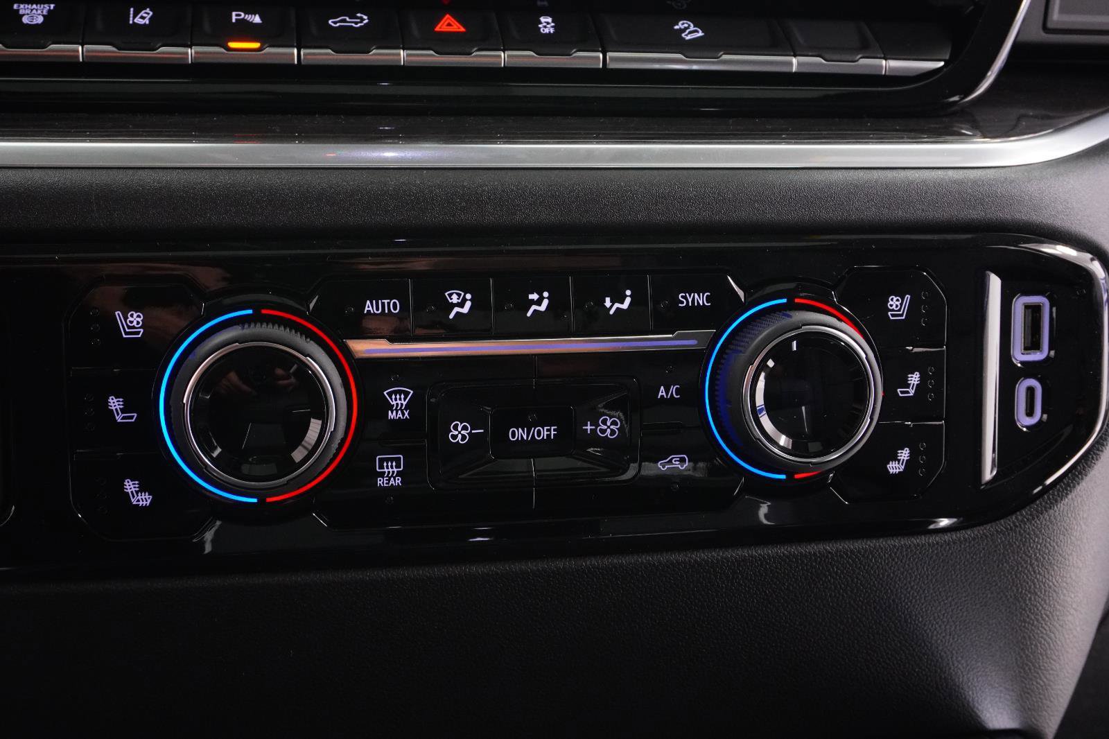 New 2026 Chevrolet Silverado 2500 LTZ w/ Z71 Chrome Sport Edition image 29