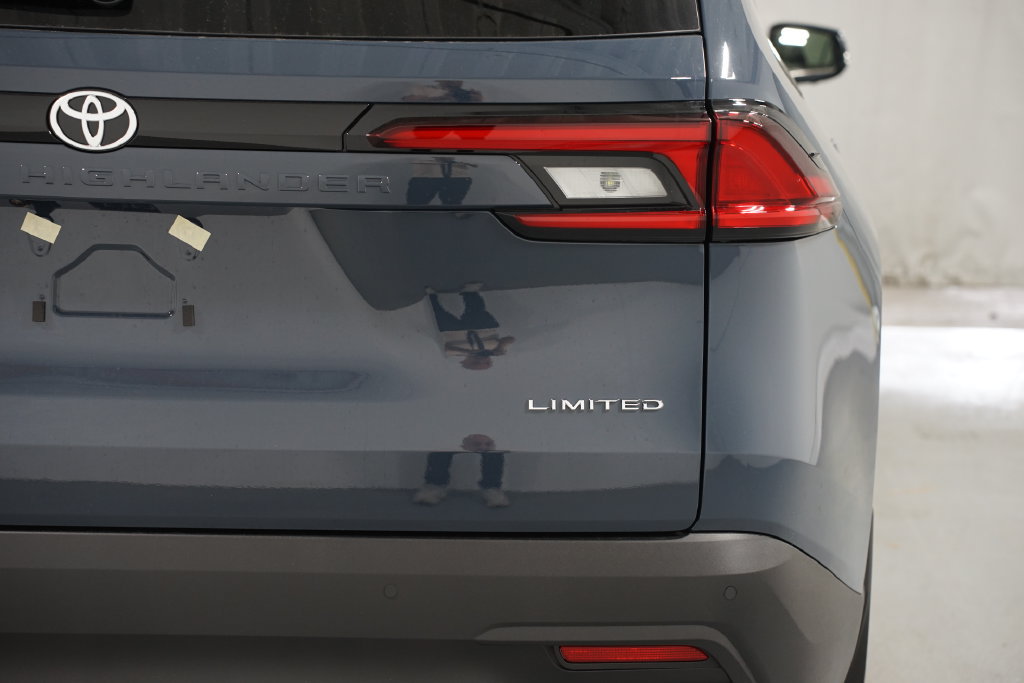 New 2026 Toyota Grand Highlander FWD image 10