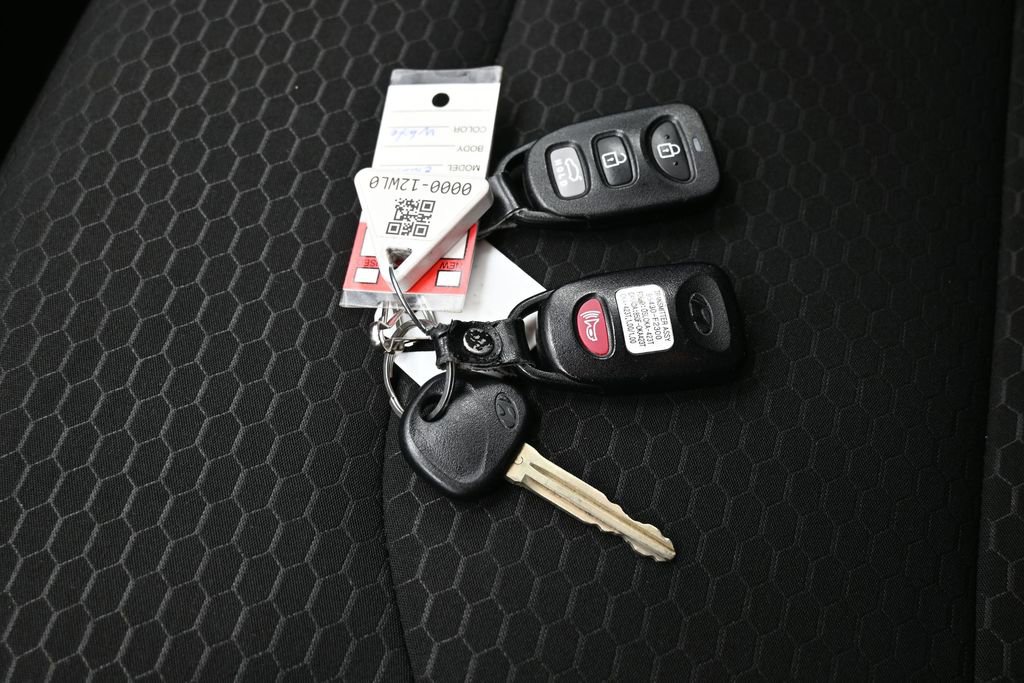 Used 2020 Hyundai Elantra SE w/ Cargo Package (C1) FWD image 32