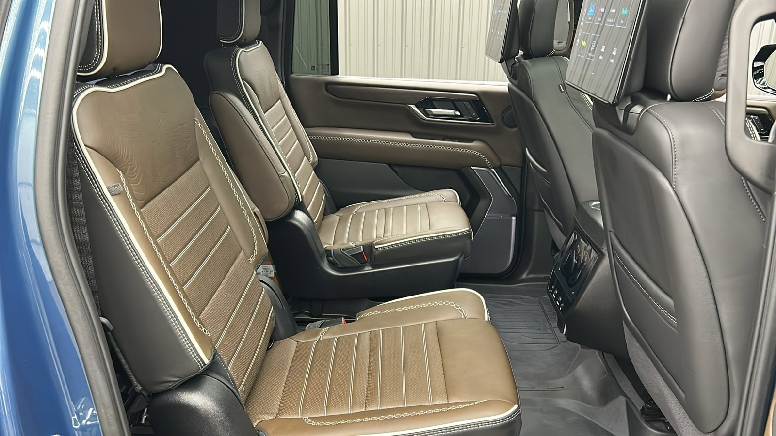 Used 2025 GMC Yukon XL Denali Ultimate image 38