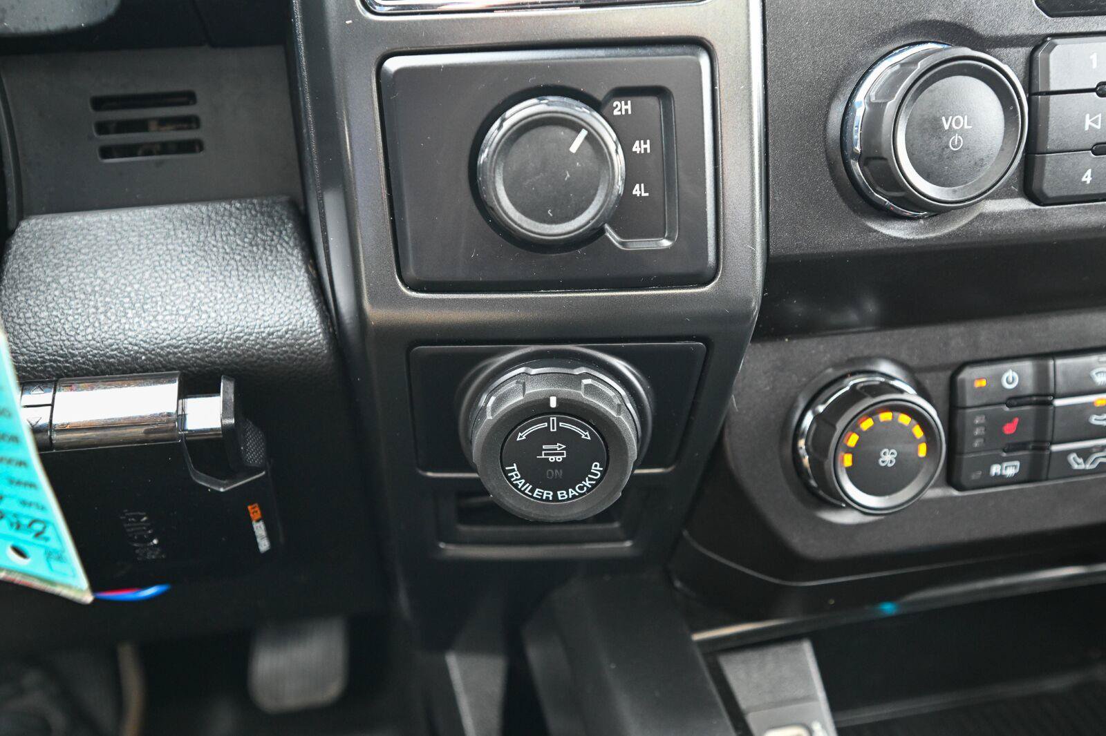 Used 2020 Ford F150 XLT w/ Equipment Group 302A Luxury AWD/4WD image 37