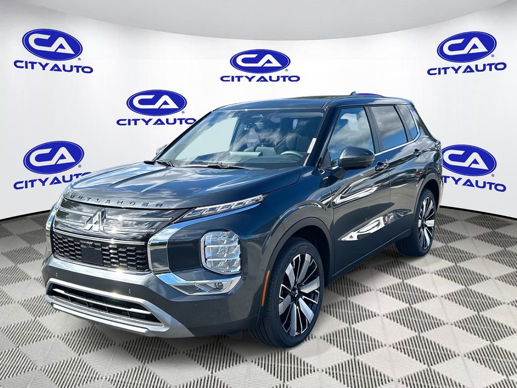 Used 2025 Mitsubishi Outlander SE image 7