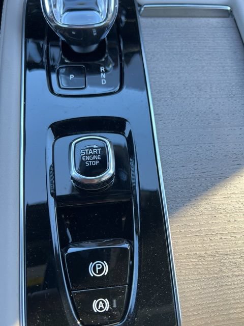 New 2026 Volvo XC90 B5 Plus w/ Protection Package AWD/4WD image 15