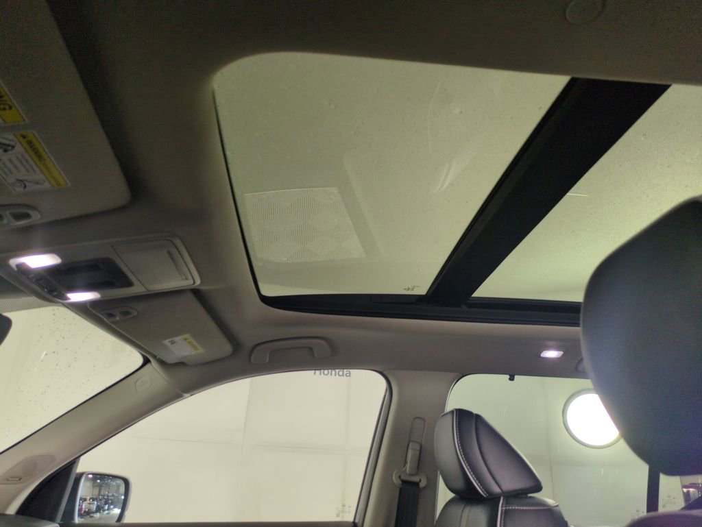 Certified 2024 Honda Pilot Elite image 25