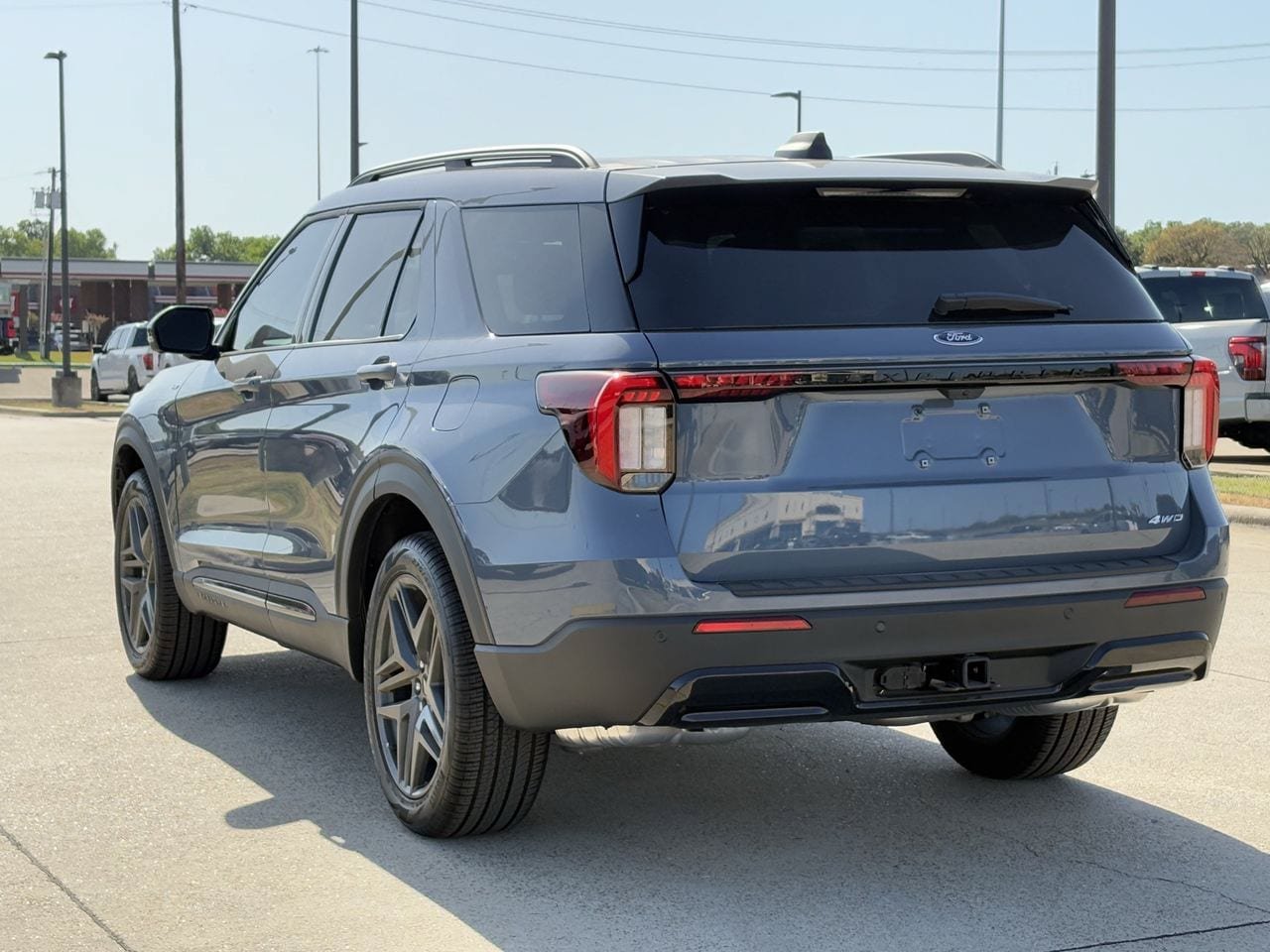 New 2025 Ford Explorer ST-Line w/ Premium Package AWD/4WD image 5
