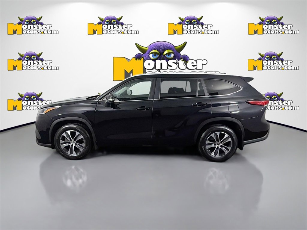 Used 2023 Toyota Highlander L image 8