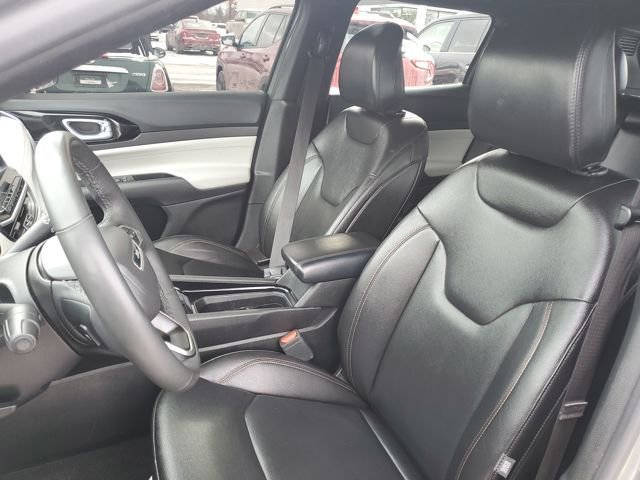 Used 2024 Jeep Compass Limited image 5