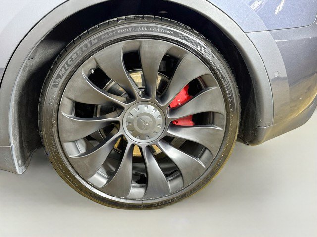 Used 2022 Tesla Model Y Performance AWD/4WD image 30