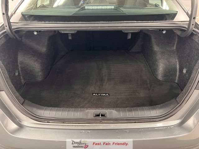 Used 2025 Nissan Altima 2.5 SV FWD image 35