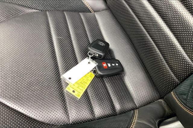Used 2019 Toyota Avalon XSE w/ All Weather Liner Package FWD image 14