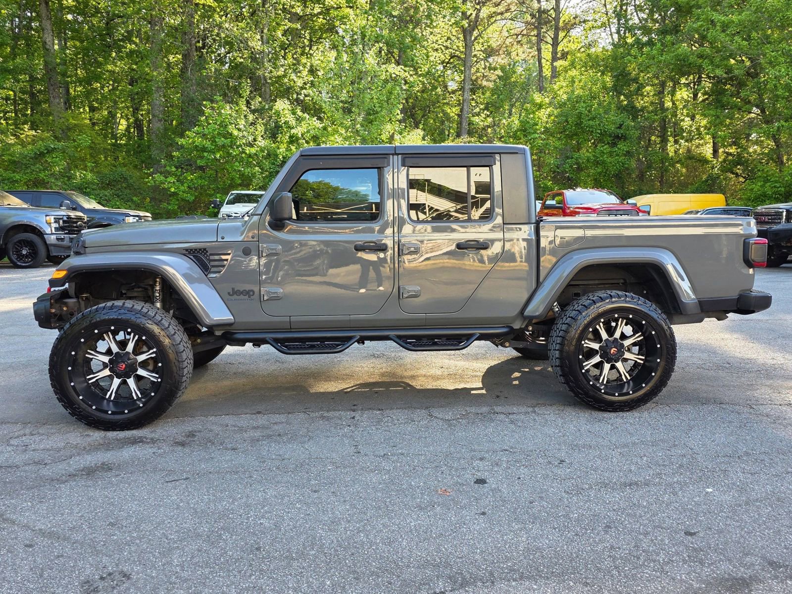 Used 2020 Jeep Gladiator Overland AWD/4WD image 4